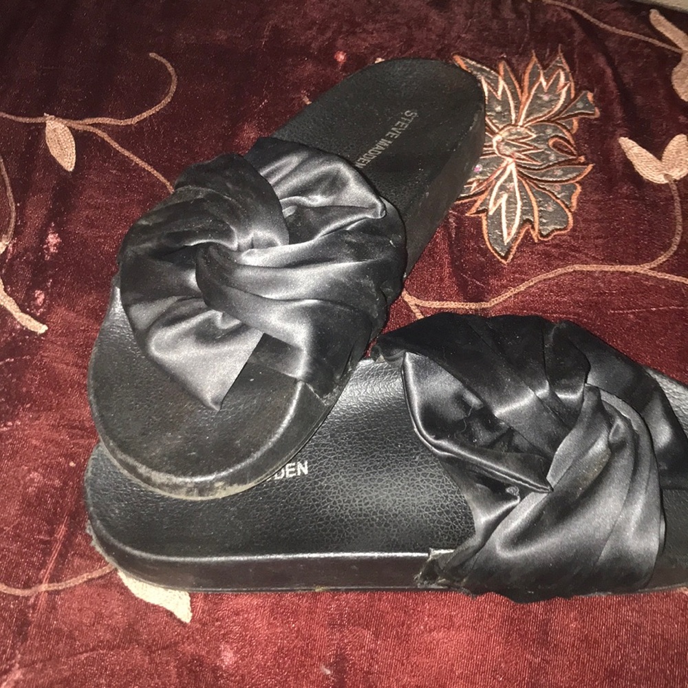 Steve madden black sandals